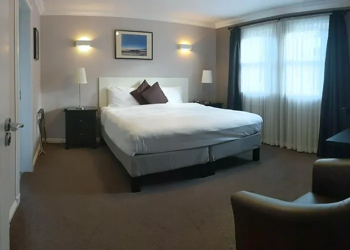 Maclean Guest House